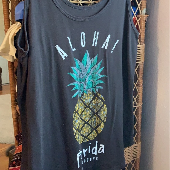 Pineapple Billabong tank - Picture 1 of 1